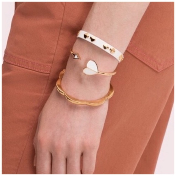 KATE SPADE • White Heritage Spade Gold Flex Cuff Bracelet - Picture 7 of 7